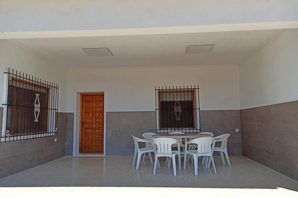 Rustica Privada Con Gran Y Piscina